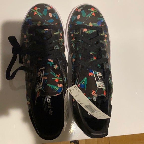adidas Shoes - NWT Adidas Stan Smith Floral Sneakers